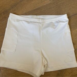Adidas Women's tennis Shorts Xs